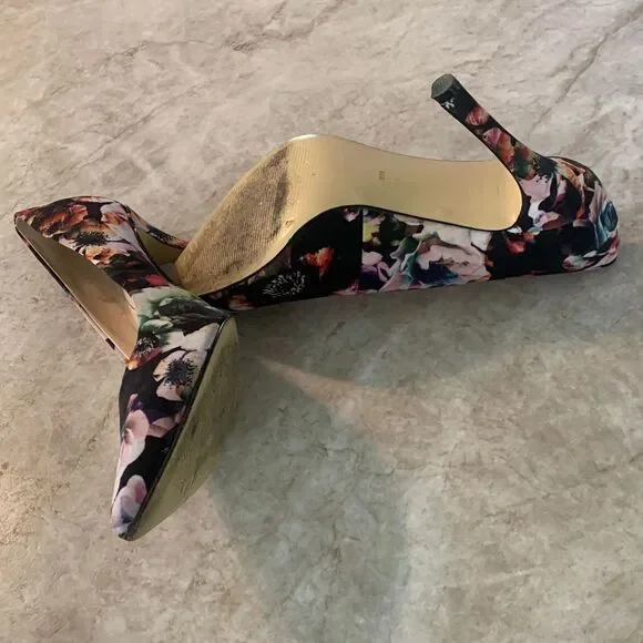 GUESS Floral Heels Size 9 - Picture 6 of 7